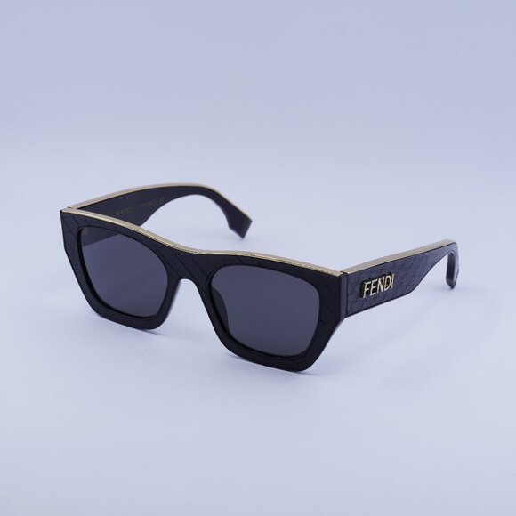 Fendi FE40126I 01A Sunglasses Shiny Black Square Frame, Grey Lenses main image 6